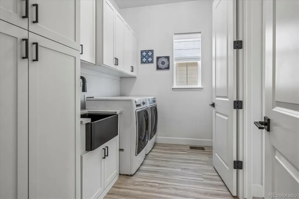 8985 Chalk Creek Place Littleton CO 80125