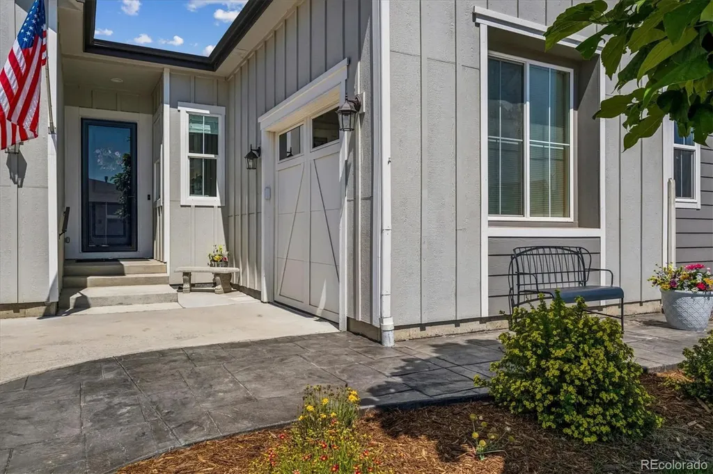 8985 Chalk Creek Place Littleton CO 80125