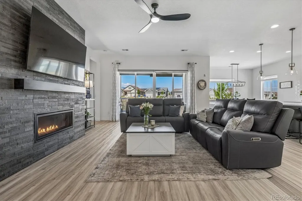 8985 Chalk Creek Place Littleton CO 80125