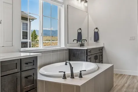 8985 Chalk Creek Place Littleton CO 80125