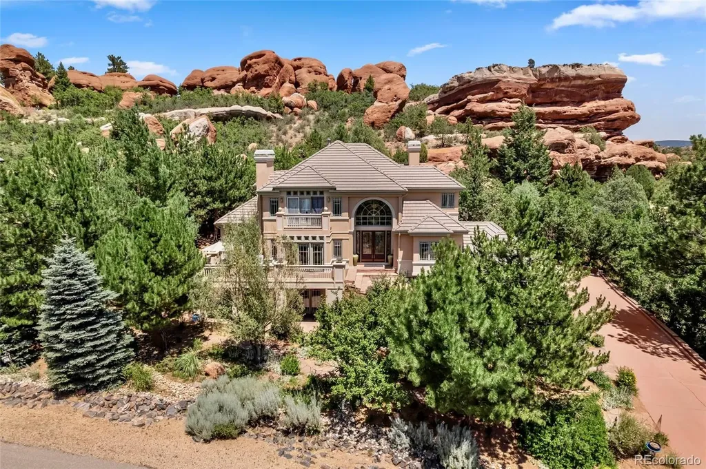 6369 Apache Drive Larkspur CO 80118