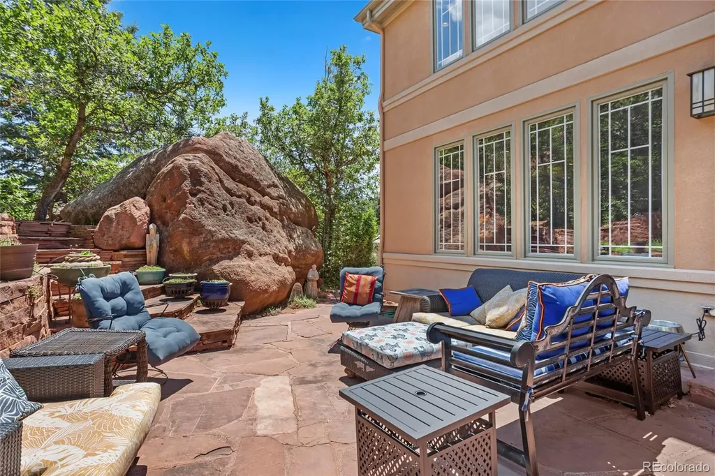 6369 Apache Drive Larkspur CO 80118