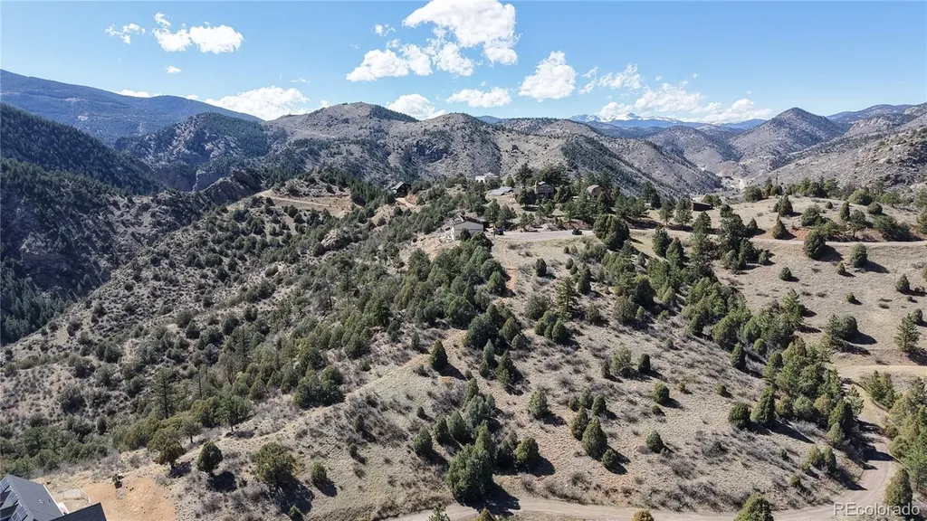 2050 Coyote Spur Golden CO 80403