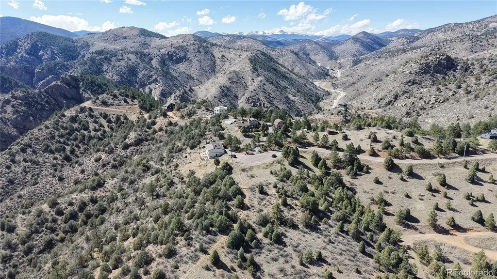 2050 Coyote Spur Golden CO 80403