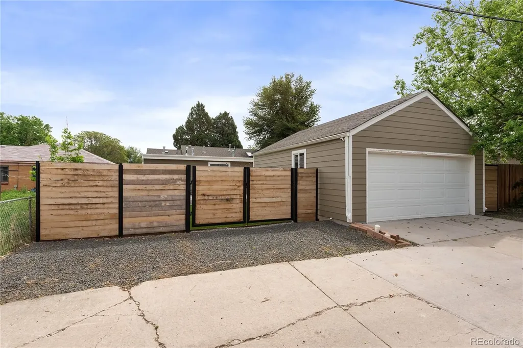 2615 Pontiac Street Denver CO 80207