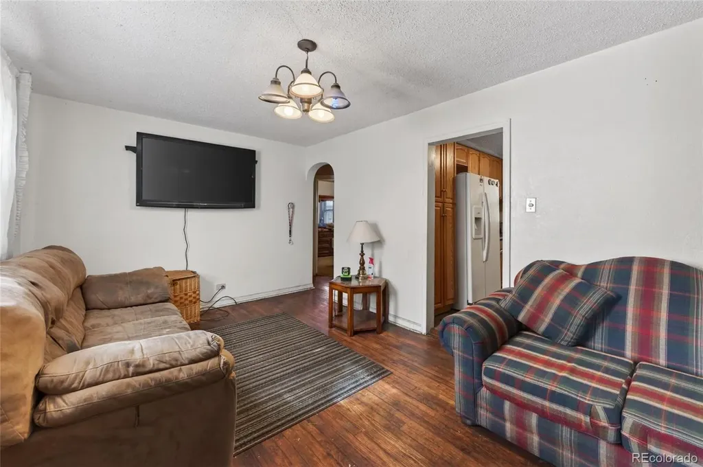 2455 Eaton Edgewater CO 80214