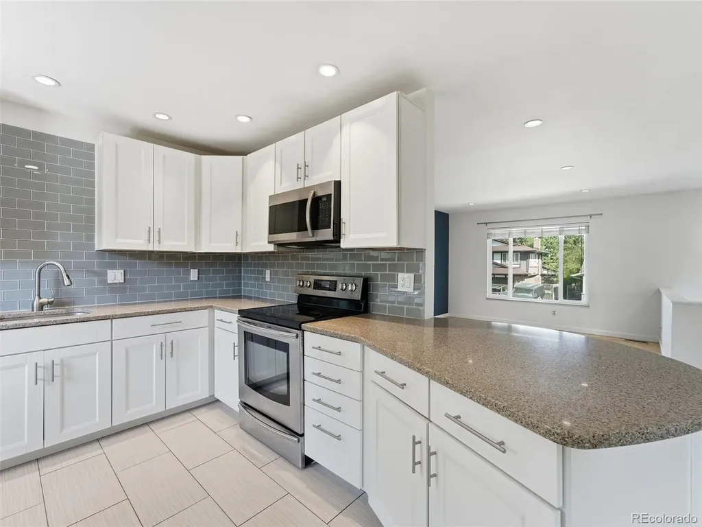 2249 S Yank Court Lakewood CO 80228