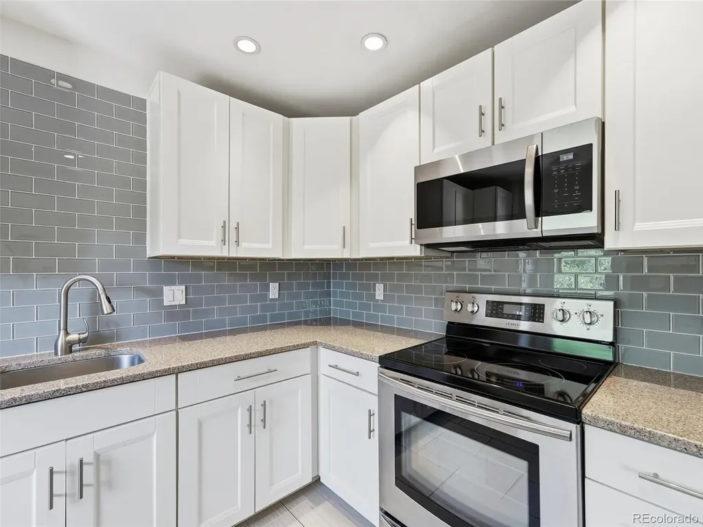 2249 S Yank Court Lakewood CO 80228
