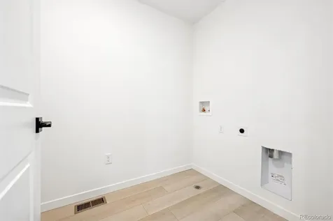 486 S Salida Street Aurora CO 80017