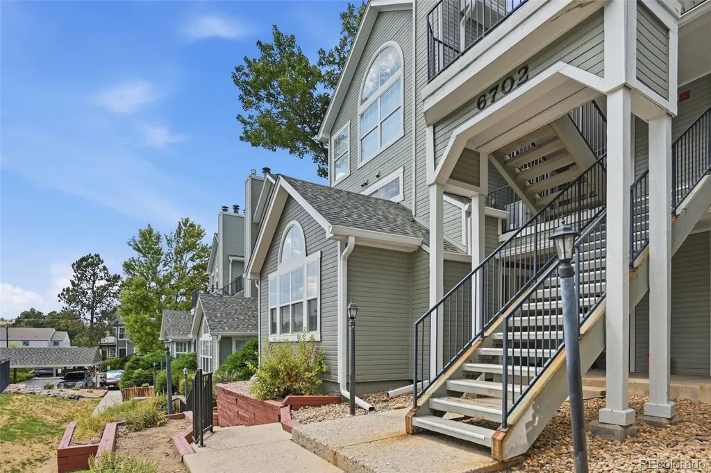6702 S Ivy Way Centennial CO 80112