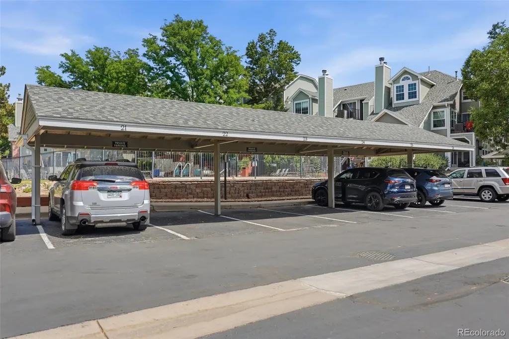 6702 S Ivy Way Centennial CO 80112