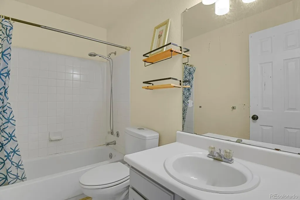 2585 S Truckee Way Aurora CO 80013
