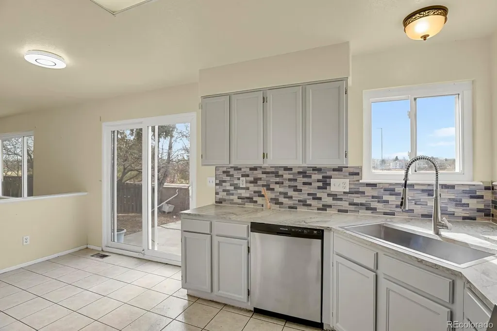 2585 S Truckee Way Aurora CO 80013