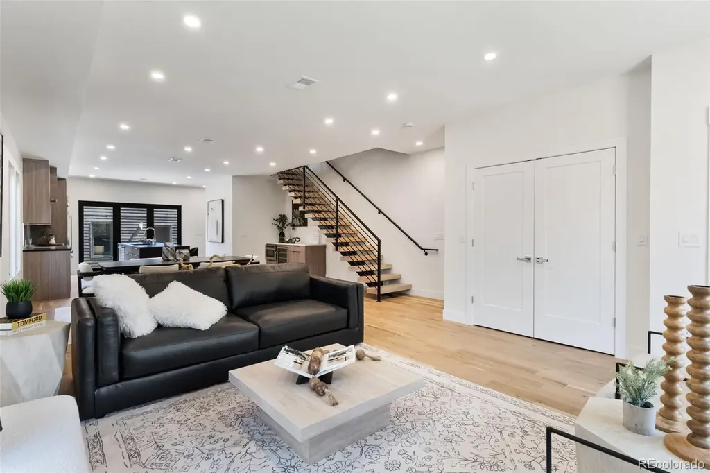 1446 Stuart Street Denver CO 80204