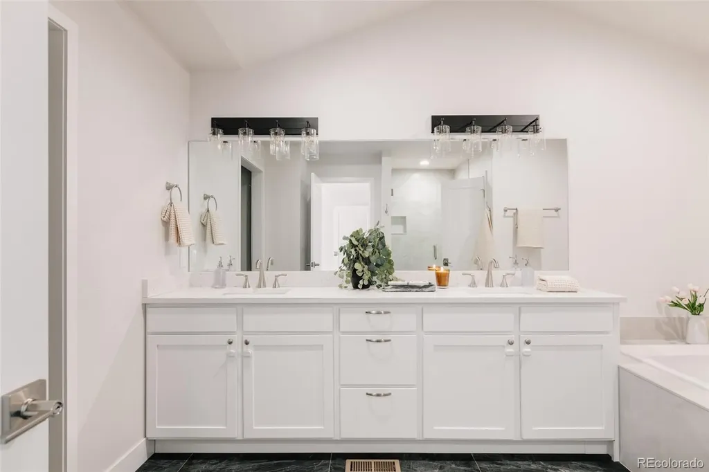 8652 W 49th Place Arvada CO 80002