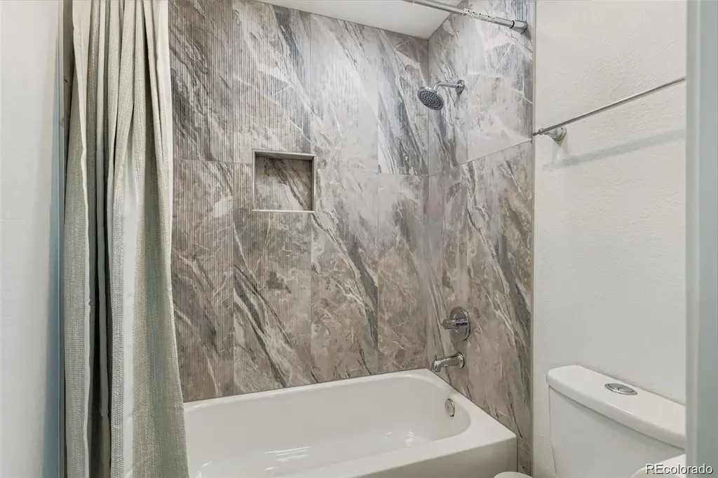 8407 S Parfet Court Littleton CO 80127