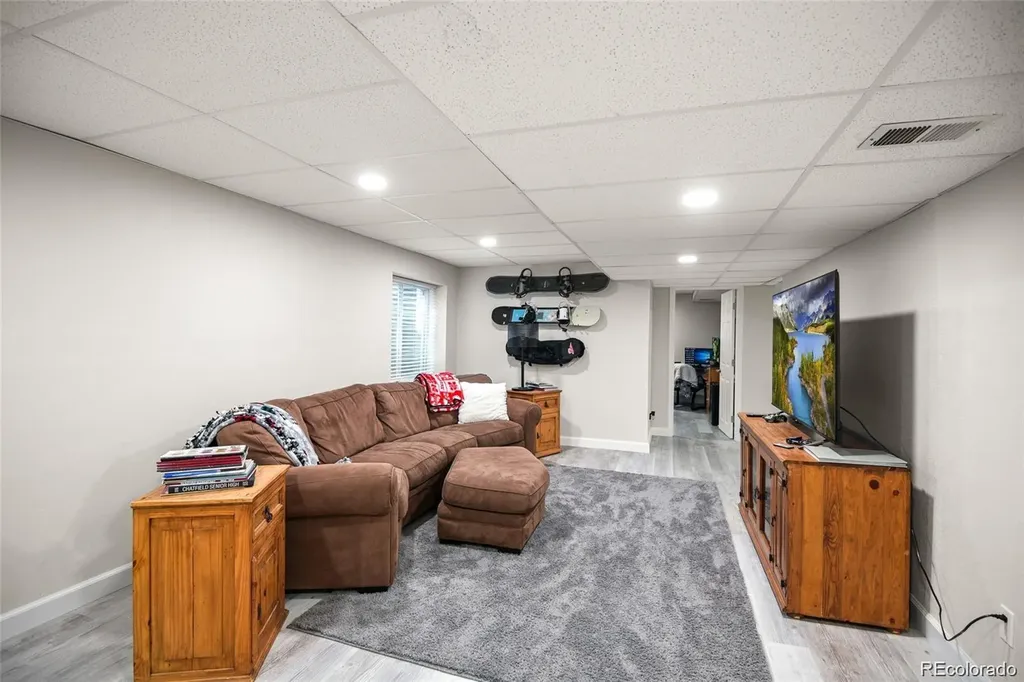 9943 Cottoncreek Drive Highlands Ranch CO 80130