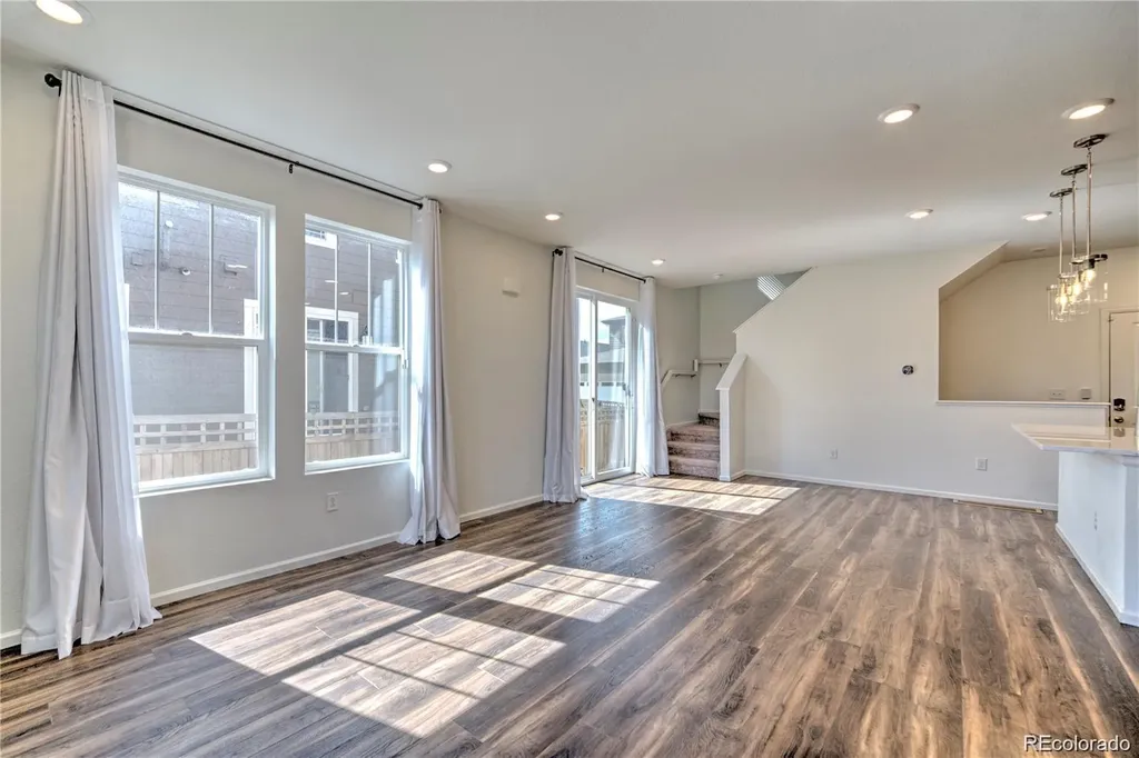 6253 N Liverpool Street Aurora CO 80019