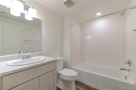 6253 N Liverpool Street Aurora CO 80019