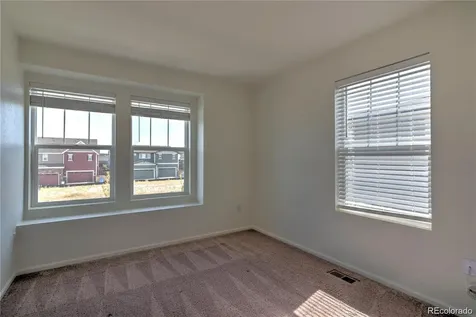 6253 N Liverpool Street Aurora CO 80019