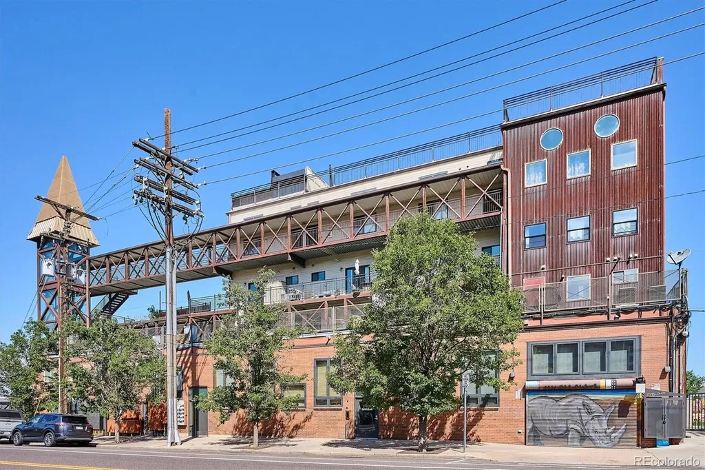 2715 Blake Street Denver CO 80205