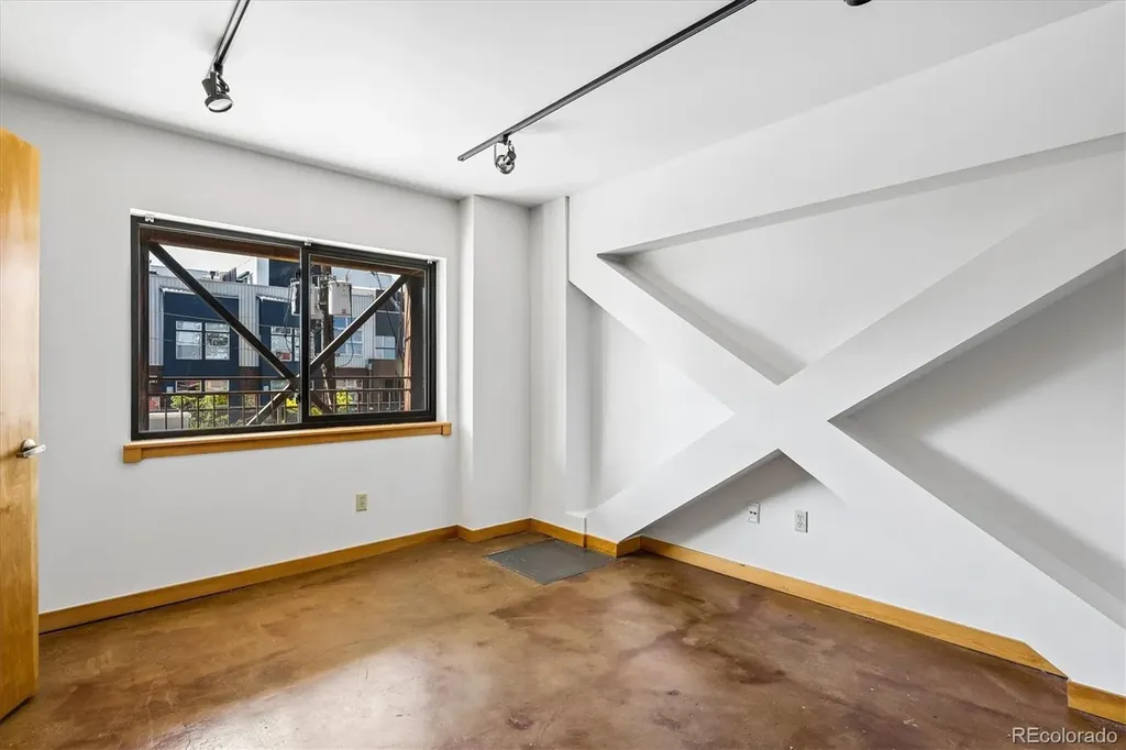 2715 Blake Street Denver CO 80205