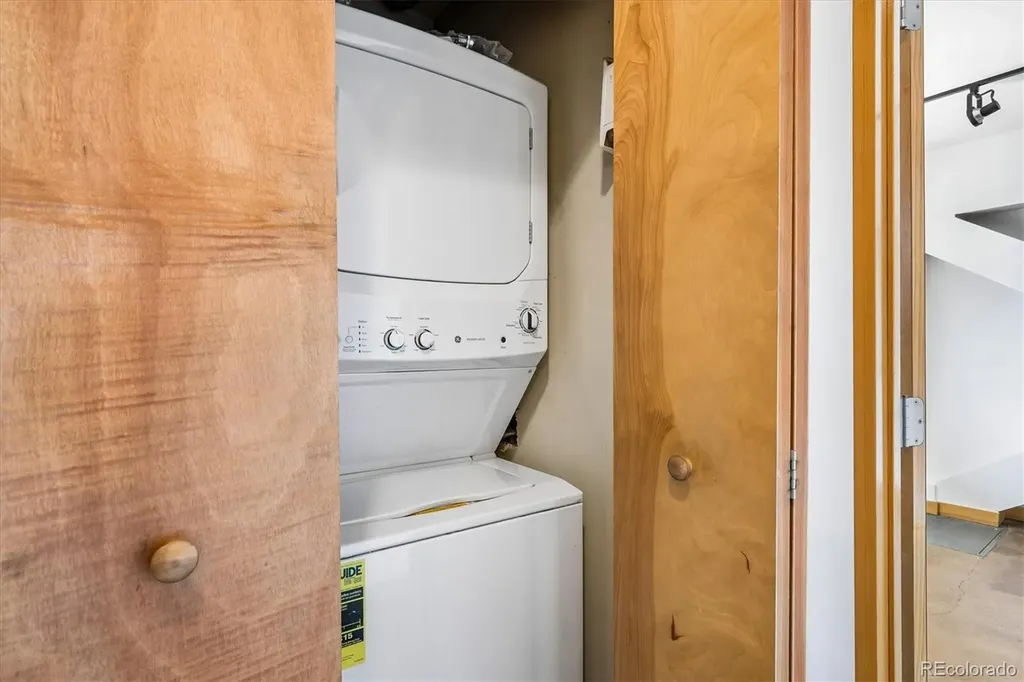 2715 Blake Street Denver CO 80205