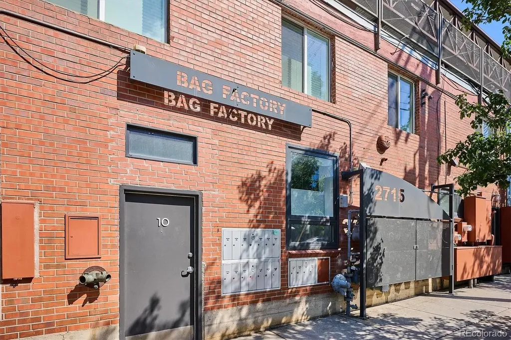 2715 Blake Street Denver CO 80205