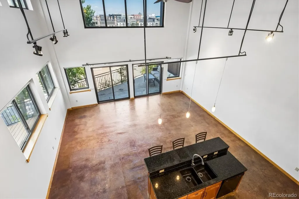 2715 Blake Street Denver CO 80205