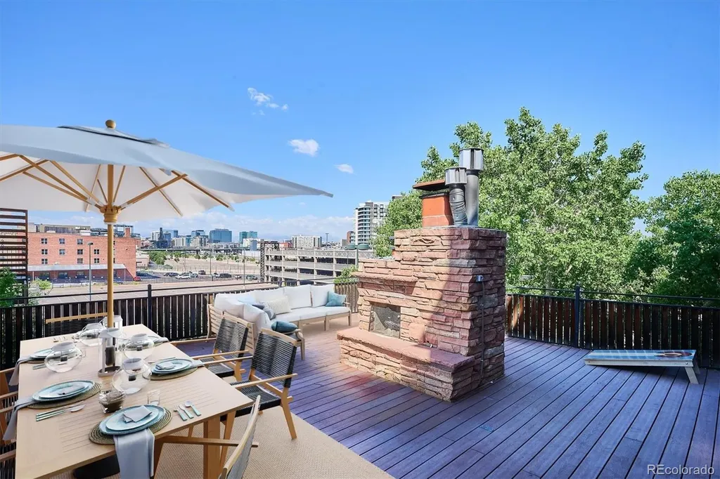 2715 Blake Street Denver CO 80205