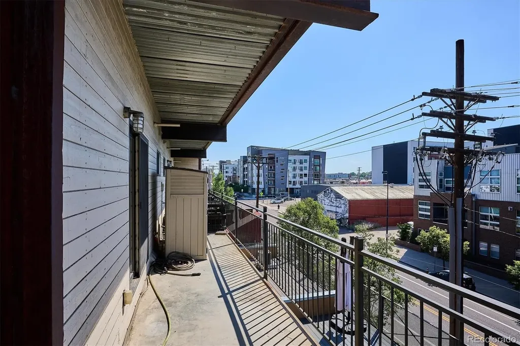 2715 Blake Street Denver CO 80205