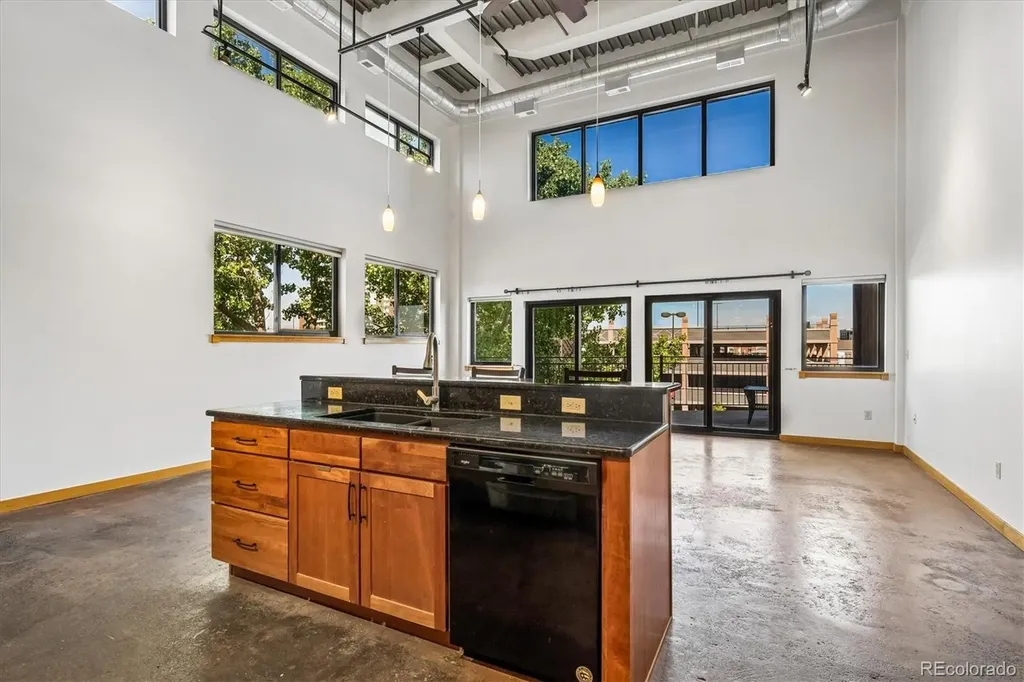 2715 Blake Street Denver CO 80205