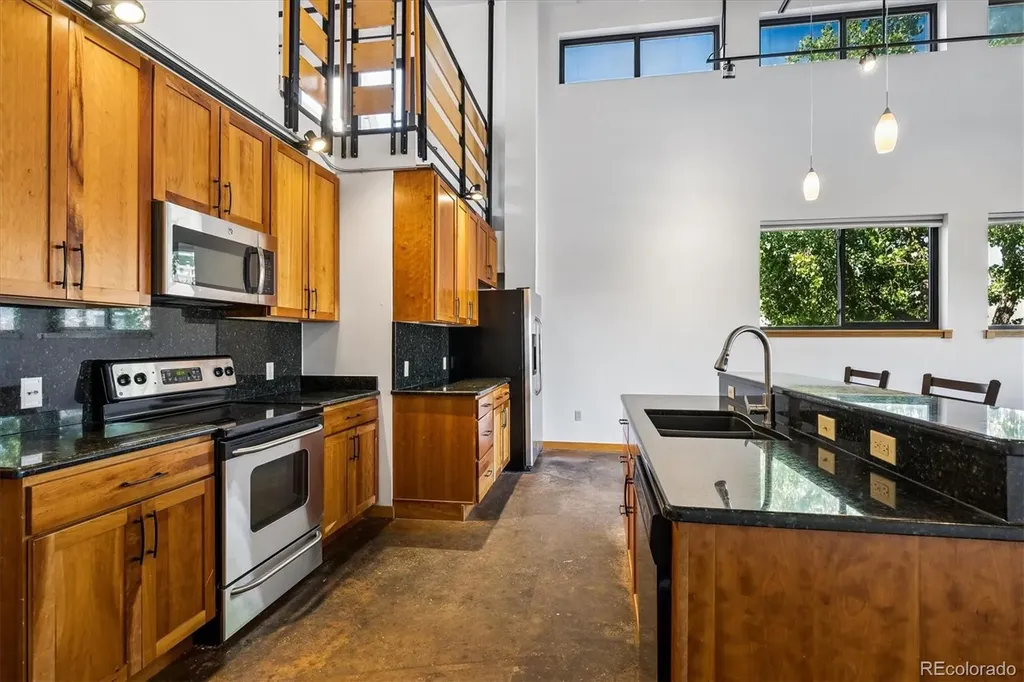 2715 Blake Street Denver CO 80205