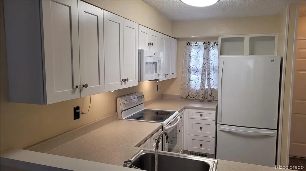 412 Wright Street Lakewood CO 80228