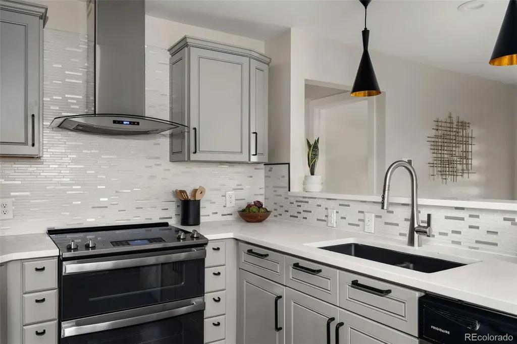 2801 Poplar Street Denver CO 80207