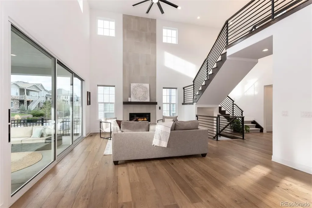 6689 S Vandriver Way Aurora CO 80016