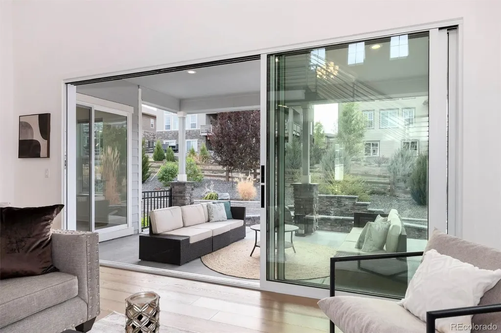 6689 S Vandriver Way Aurora CO 80016