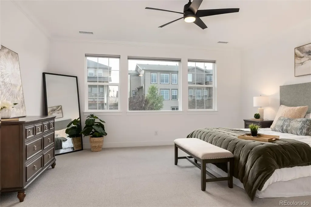 6689 S Vandriver Way Aurora CO 80016