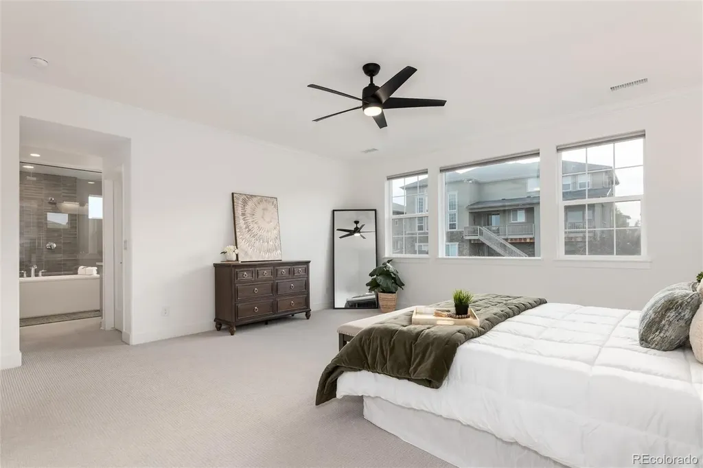 6689 S Vandriver Way Aurora CO 80016