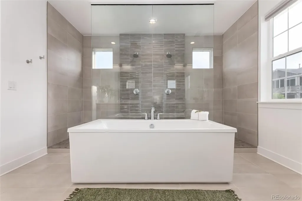 6689 S Vandriver Way Aurora CO 80016