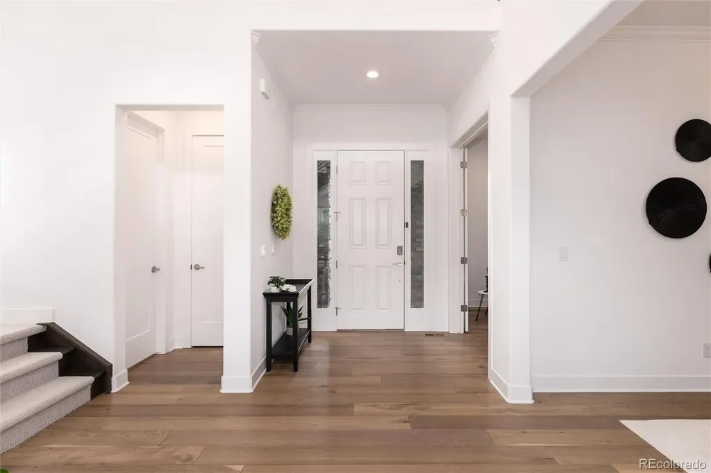 6689 S Vandriver Way Aurora CO 80016