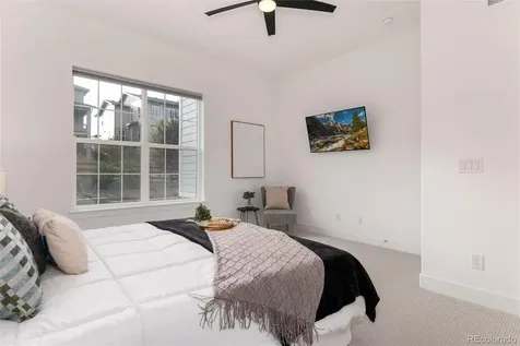 6689 S Vandriver Way Aurora CO 80016