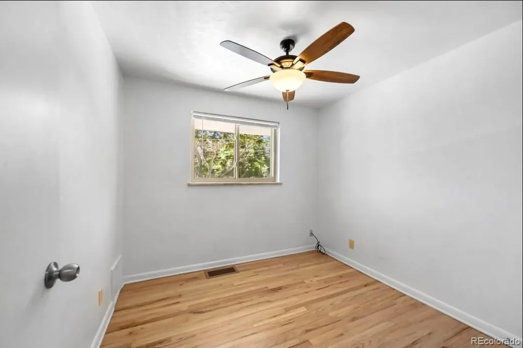 3286 W Fairview Place Denver CO 80211