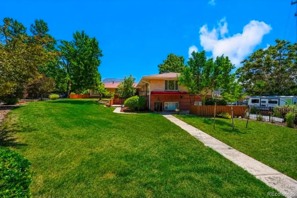 3286 W Fairview Place Denver CO 80211