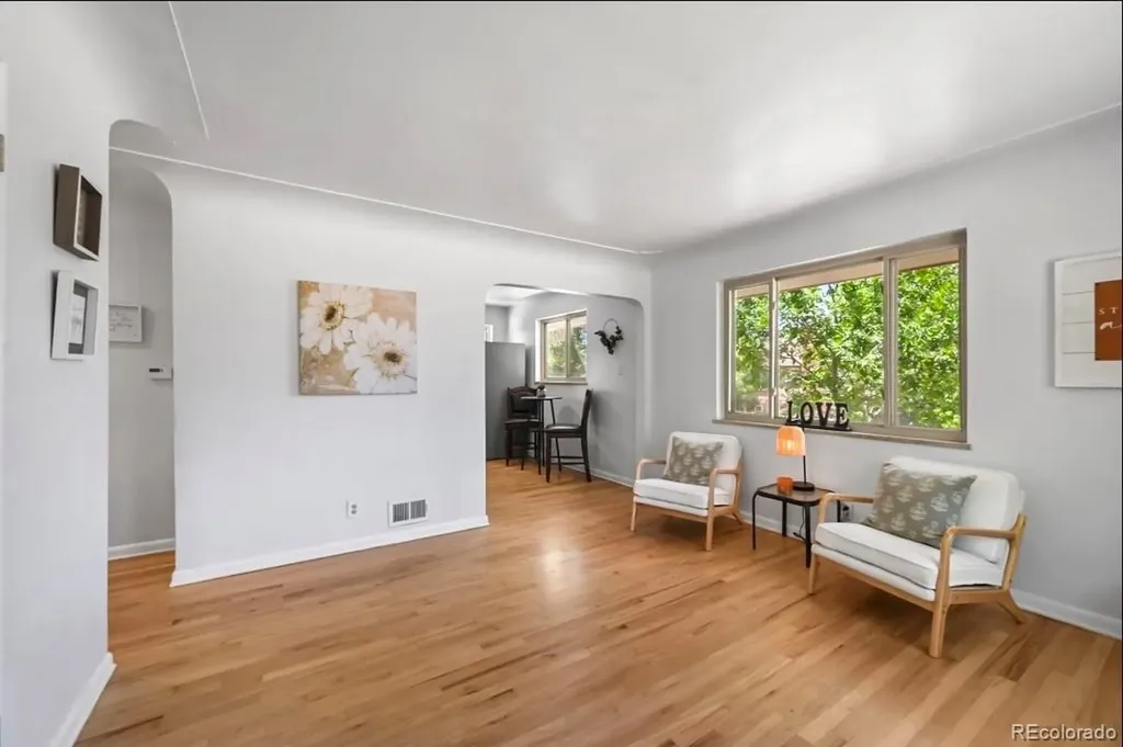 3286 W Fairview Place Denver CO 80211
