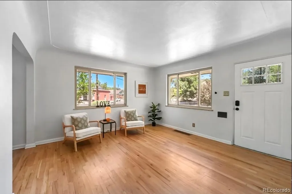 3286 W Fairview Place Denver CO 80211