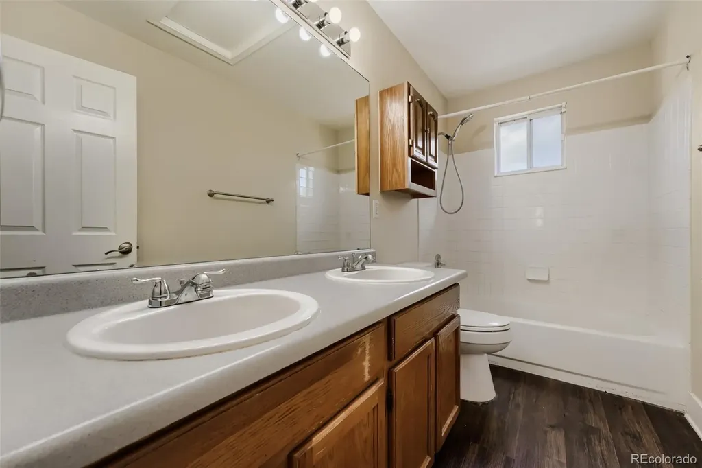 4215 S Ireland Court Aurora CO 80013