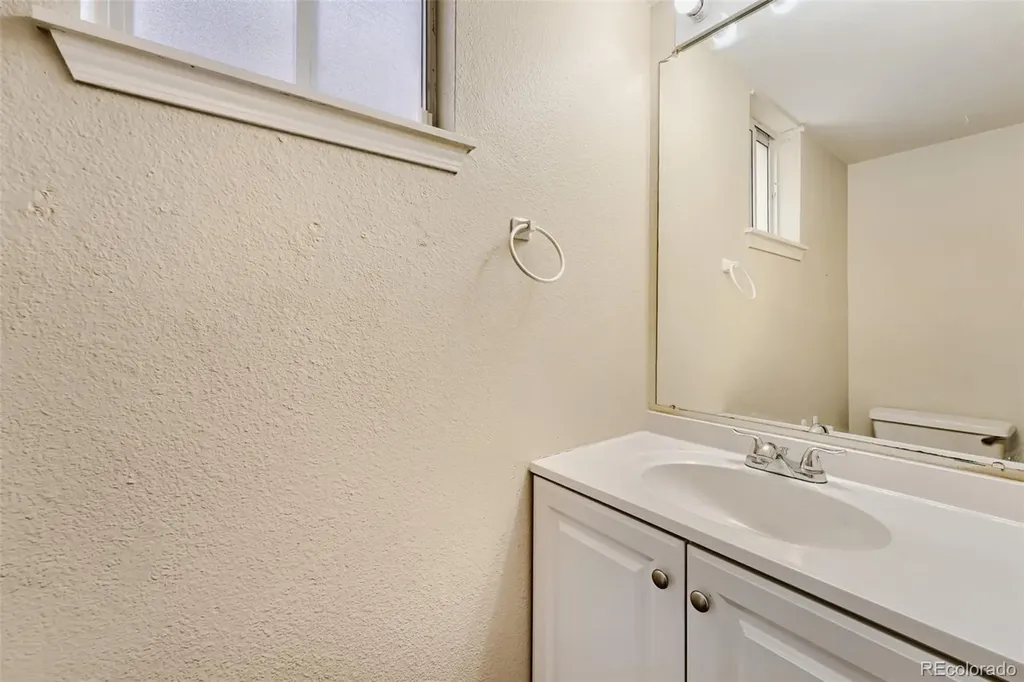 4215 S Ireland Court Aurora CO 80013