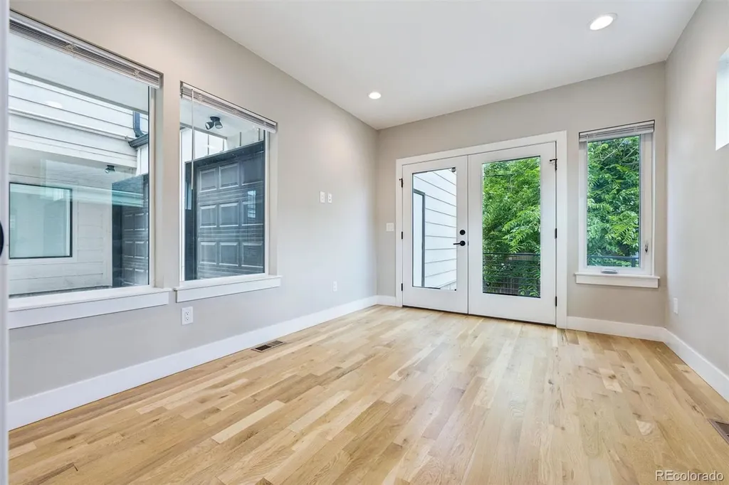 2147 S Bellaire Street Denver CO 80222