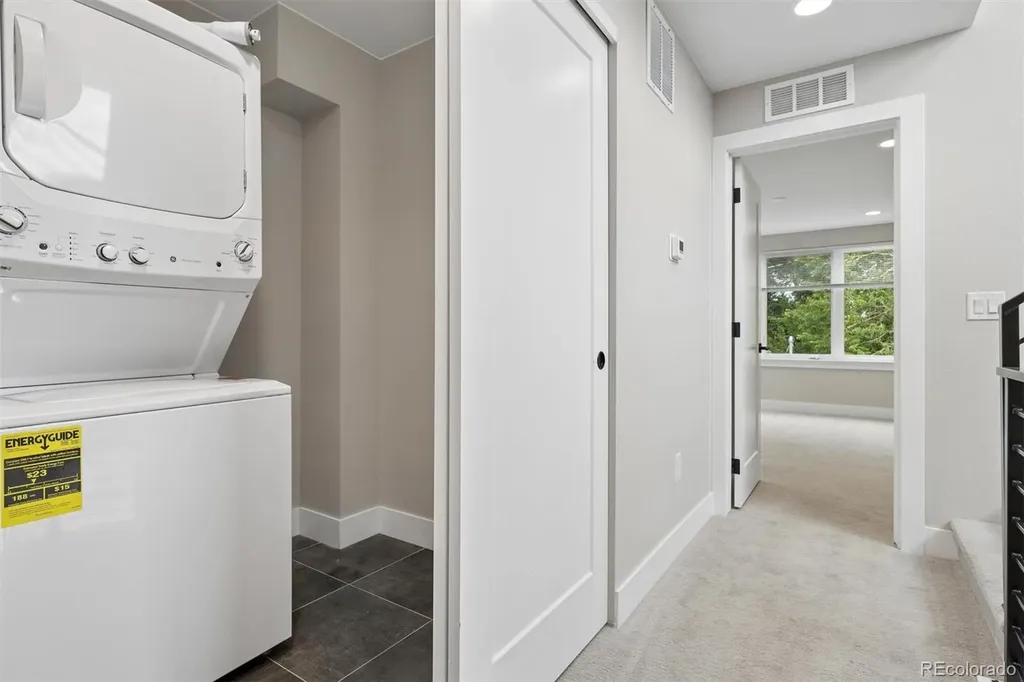 2147 S Bellaire Street Denver CO 80222